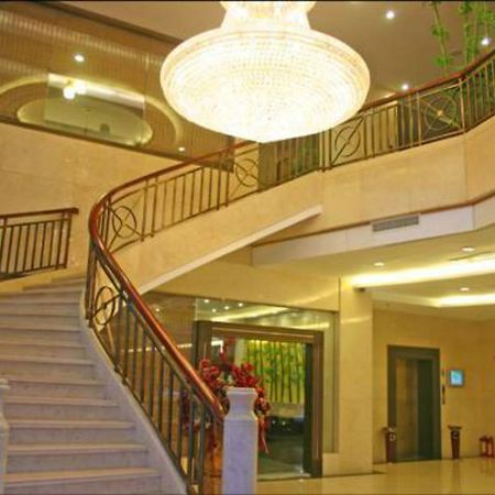 Jun Hao Hotel Đông Hoản Ngoại thất bức ảnh
