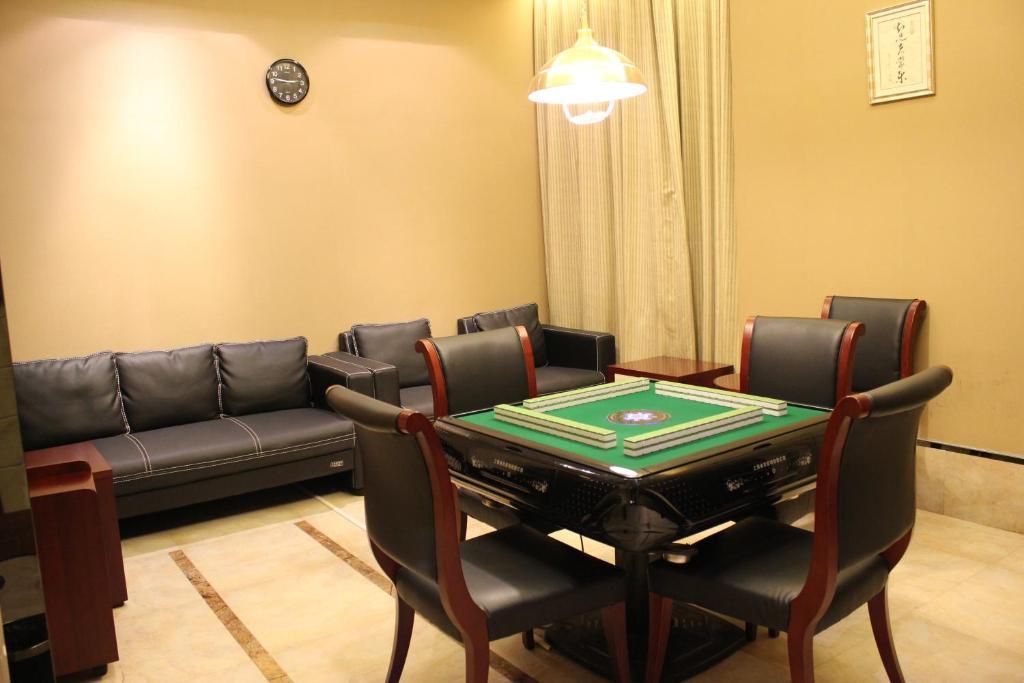 Jun Hao Hotel Đông Hoản Ngoại thất bức ảnh