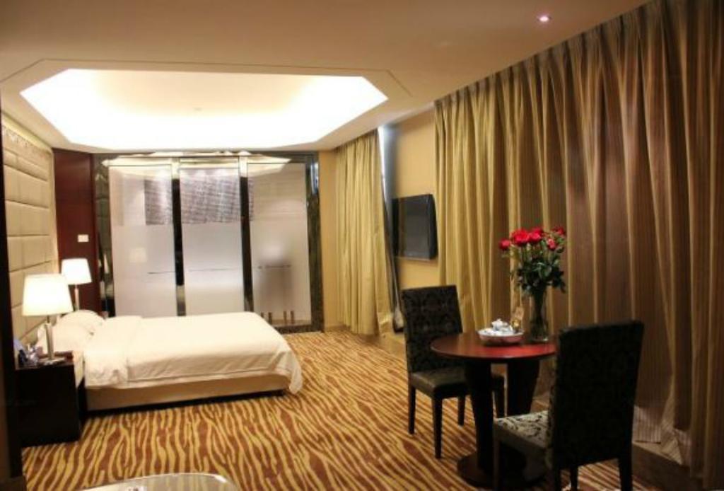 Jun Hao Hotel Đông Hoản Ngoại thất bức ảnh
