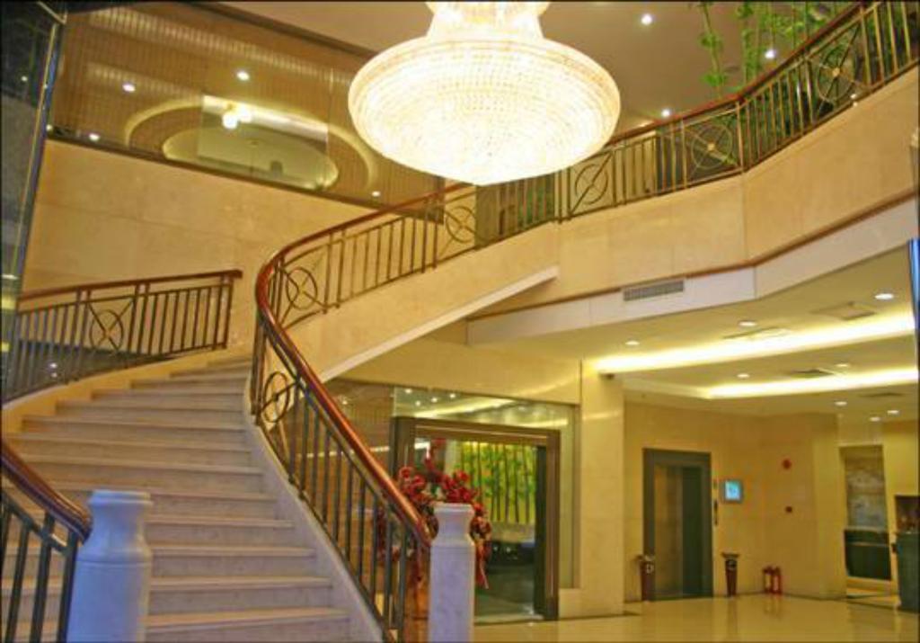 Jun Hao Hotel Đông Hoản Ngoại thất bức ảnh