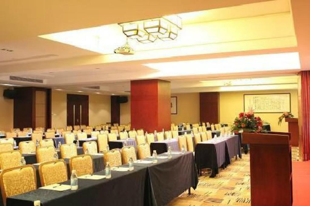 Jun Hao Hotel Đông Hoản Ngoại thất bức ảnh