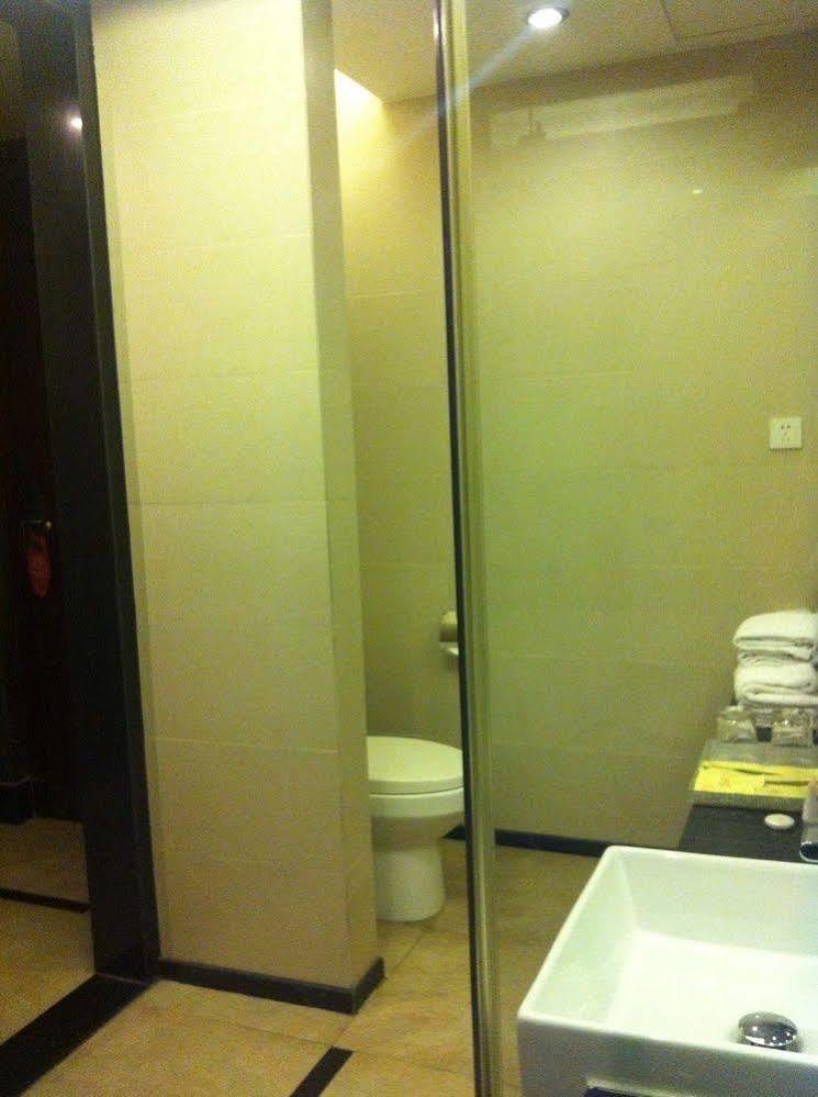 Jun Hao Hotel Đông Hoản Ngoại thất bức ảnh