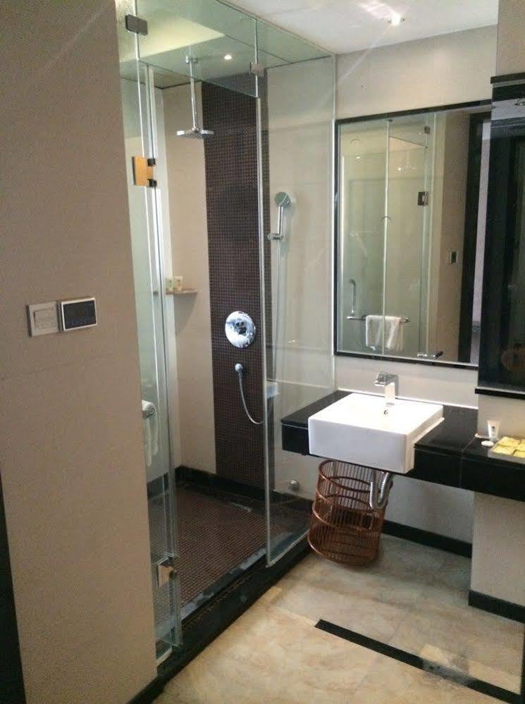 Jun Hao Hotel Đông Hoản Ngoại thất bức ảnh