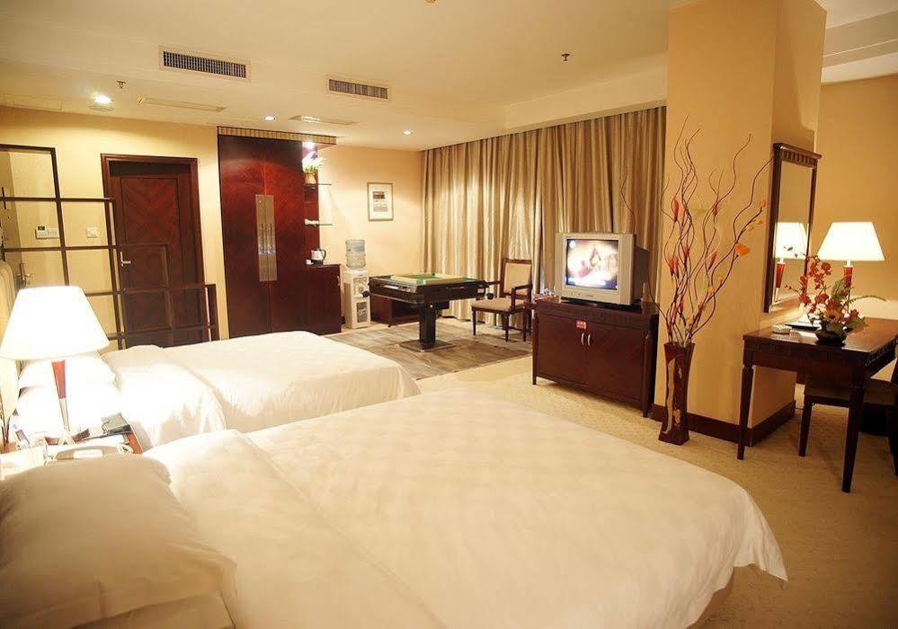 Jun Hao Hotel Đông Hoản Ngoại thất bức ảnh