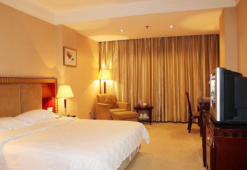 Jun Hao Hotel Đông Hoản Ngoại thất bức ảnh