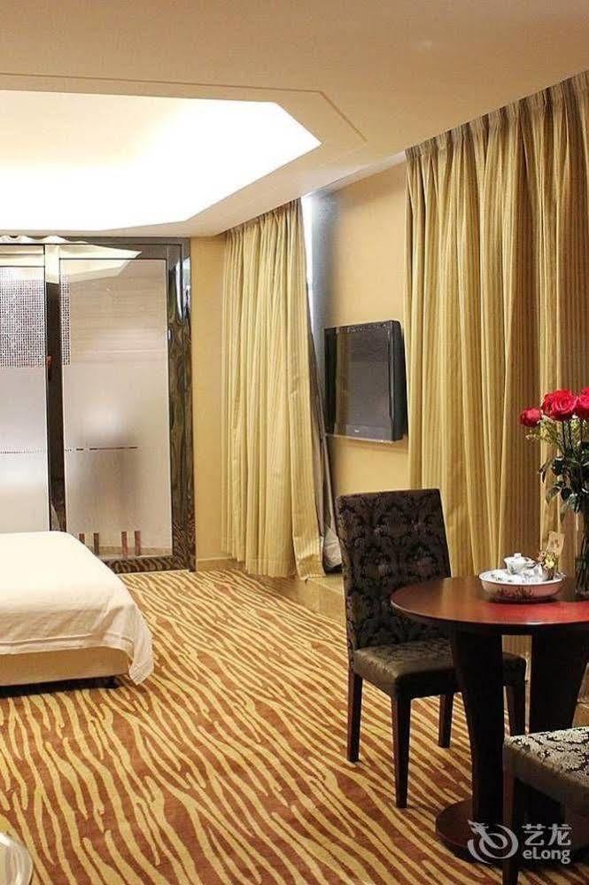 Jun Hao Hotel Đông Hoản Ngoại thất bức ảnh
