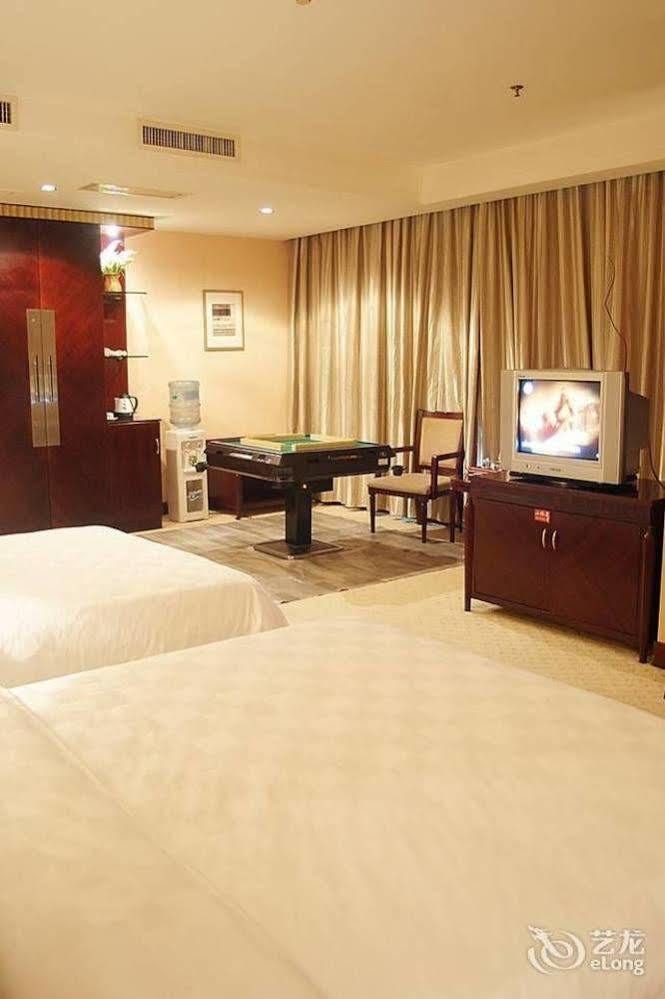 Jun Hao Hotel Đông Hoản Ngoại thất bức ảnh