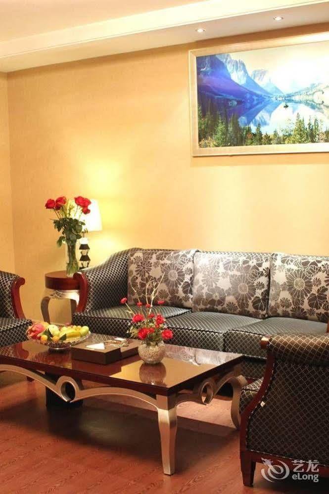 Jun Hao Hotel Đông Hoản Ngoại thất bức ảnh